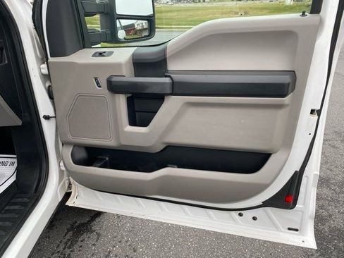 Used 2017 Ford F250 XL w/ Power Equipment Group image 22