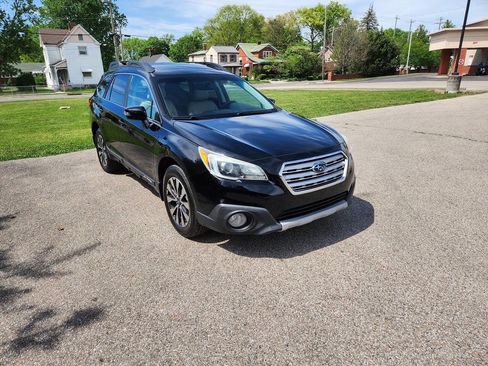 Used 2015 Subaru Outback 2.5i Limited AWD/4WD image 1