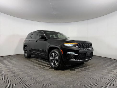 Used 2024 Jeep Grand Cherokee Limited 4xe AWD/4WD image 4
