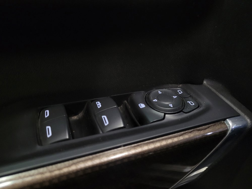 Used 2019 Chevrolet Silverado 1500 RST AWD/4WD image 27