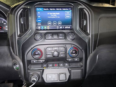 Used 2021 Chevrolet Silverado 1500 LT w/ Z71 Off-Road Package image 19