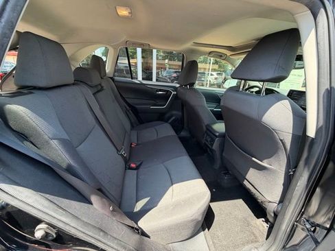 Used 2019 Toyota RAV4 XLE w/ Convenience Package AWD/4WD image 16