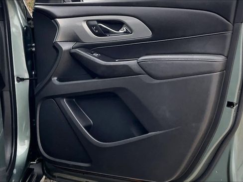 Used 2022 Chevrolet Traverse LT w/ LPO, Cargo Package image 21