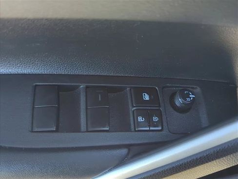 Used 2025 Toyota Corolla Cross AWD Hybrid image 8