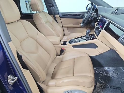 Certified 2024 Porsche Macan w/ Premium Plus Package AWD/4WD image 27