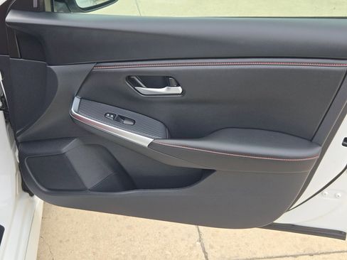 Certified 2024 Nissan Sentra SR FWD image 29