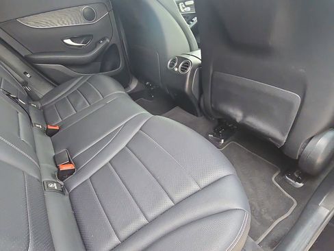 Used 2018 Mercedes-Benz GLC 300 4MATIC image 11