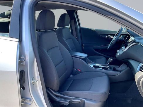 Used 2020 Chevrolet Malibu LS image 7