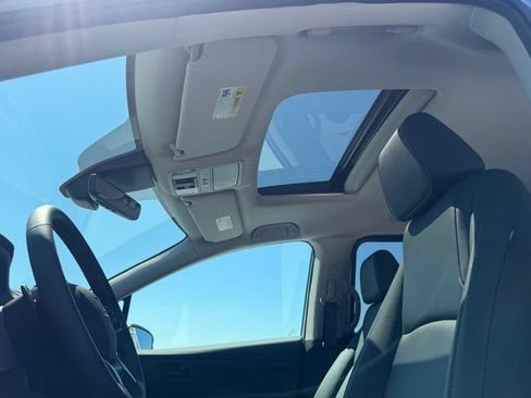 Certified 2026 Honda Odyssey EX-L image 23