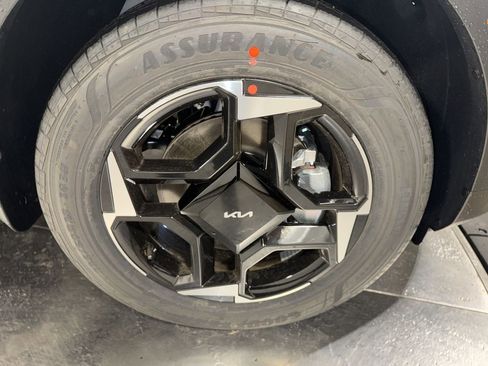 New 2026 Kia Sportage EX image 13