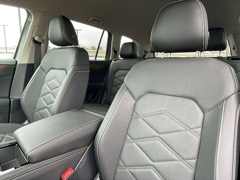 New 2025 Volkswagen Atlas SE image 15