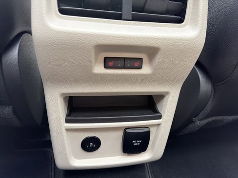 Used 2024 Ford Edge Titanium w/ Titanium Elite Package image 25