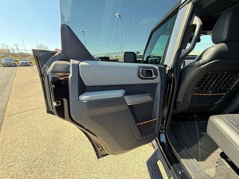 Used 2023 Ford Bronco Badlands image 12