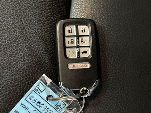 Used 2024 Honda Odyssey EX-L image 27