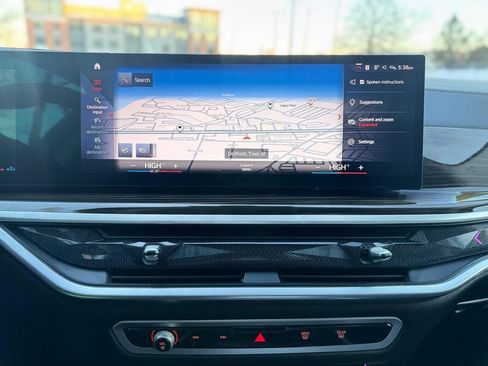 Used 2023 BMW X7 xDrive40i w/ Premium Package image 16