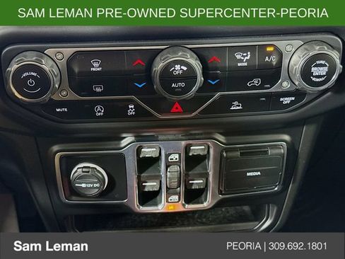 Used 2020 Jeep Gladiator Overland AWD/4WD image 16