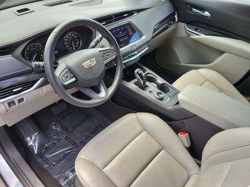 Used 2020 Cadillac XT4 Premium Luxury FWD image 24