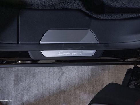 Used 2024 Lamborghini Urus S image 42