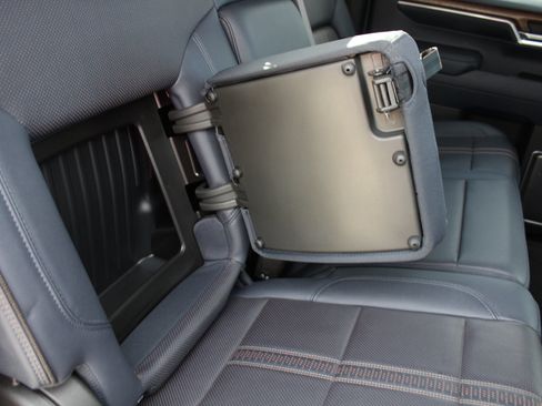 Used 2022 Chevrolet Silverado 1500 High Country w/ High Country Premium Package image 76