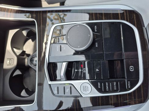 Used 2025 BMW X5 sDrive40i w/ Climate Comfort Package RWD image 5