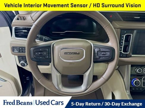 Used 2023 GMC Yukon XL Denali AWD/4WD image 17