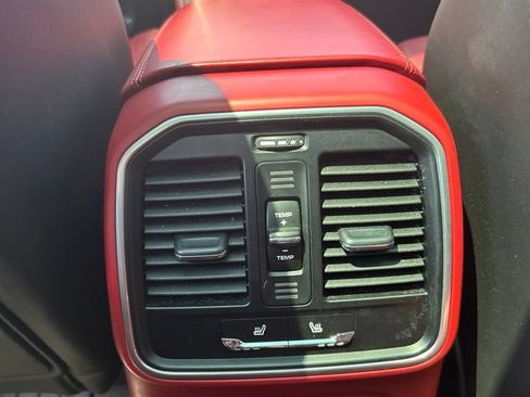 Used 2017 Porsche Macan GTS AWD/4WD image 49