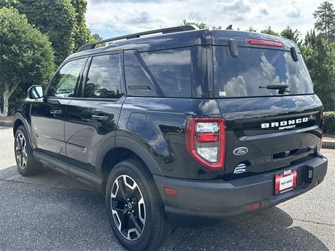 Used 2021 Ford Bronco Sport Outer Banks w/ Outer Banks Package (96D) image 7