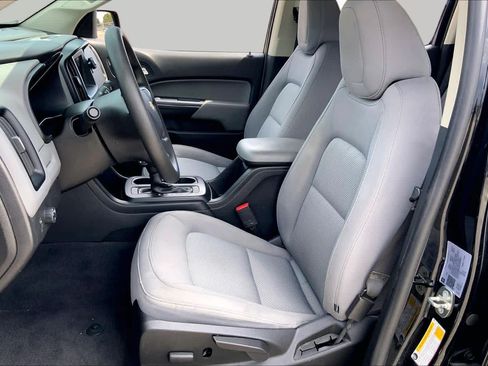 Used 2020 Chevrolet Colorado W/T w/ WT Convenience Package RWD image 8