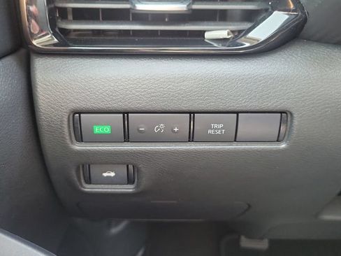 Certified 2024 Nissan Sentra SV FWD image 22
