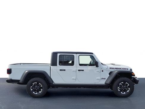 New 2026 Jeep Gladiator Rubicon w/ Safety Group AWD/4WD image 8
