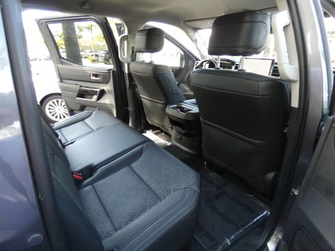 Used 2024 Toyota Tundra Limited image 32