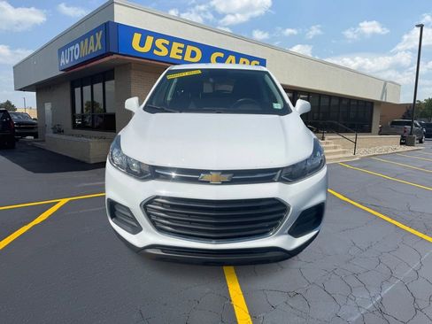 Used 2021 Chevrolet Trax LS w/ Tint and Cruise Package AWD/4WD image 3
