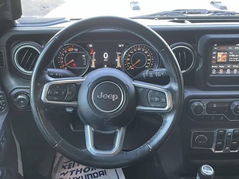 Used 2021 Jeep Wrangler Unlimited Sahara AWD/4WD image 12