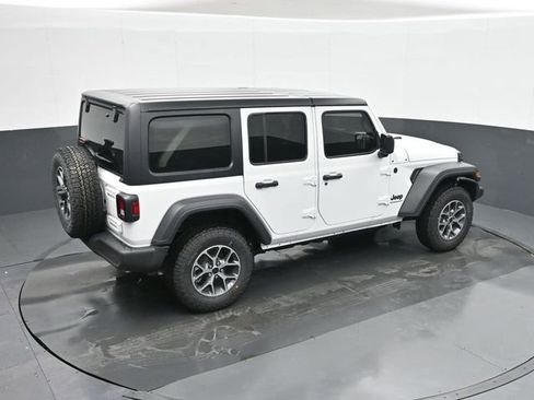 Used 2025 Jeep Wrangler Unlimited Sport AWD/4WD image 31