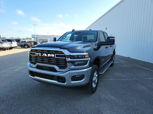 Used 2025 RAM 2500 Big Horn AWD/4WD image 5