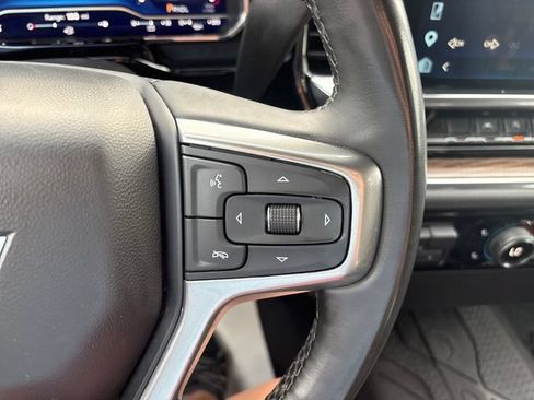 Used 2023 Chevrolet Silverado 1500 LT AWD/4WD image 12