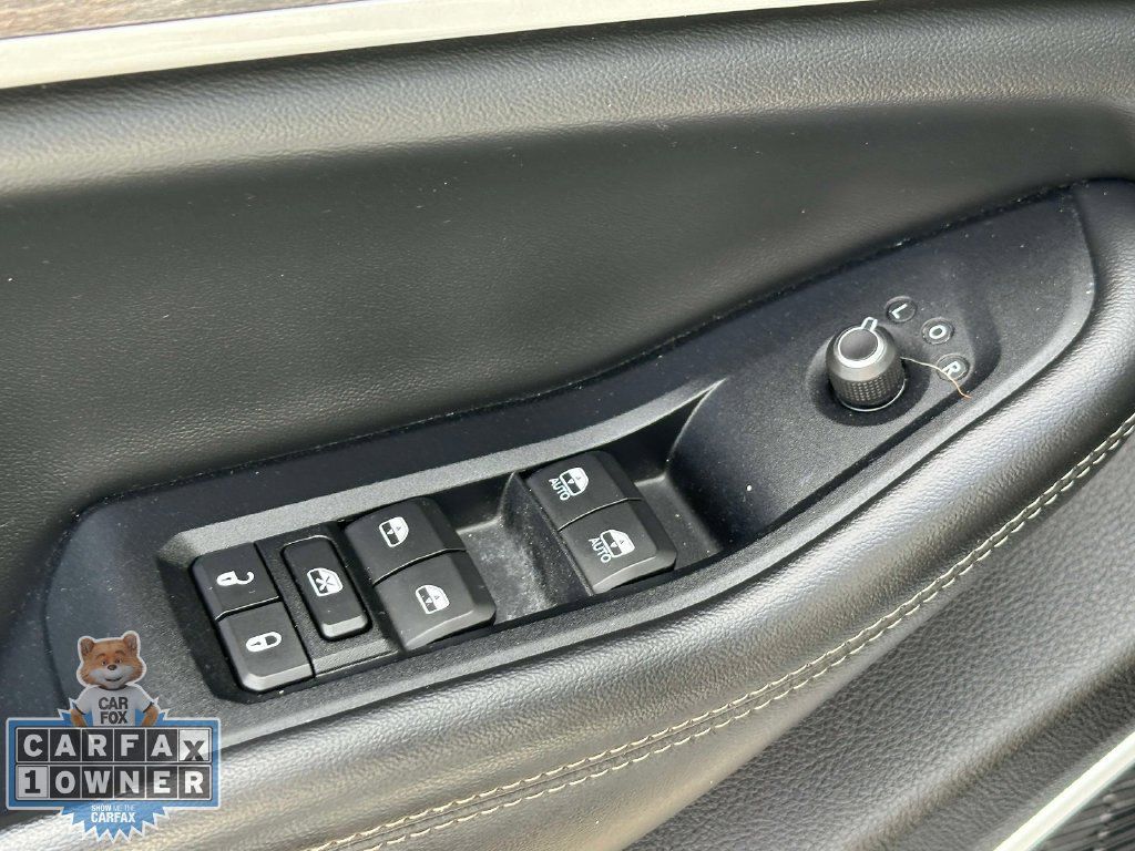 Used 2023 Jeep Grand Cherokee 30th Anniversary AWD/4WD image 21