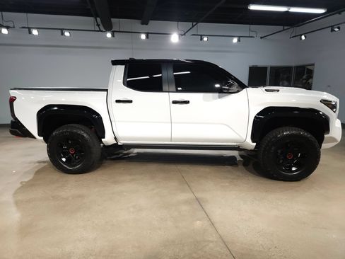Certified 2025 Toyota Tacoma TRD Pro AWD/4WD image 8