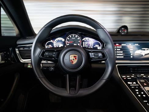 Certified 2023 Porsche Panamera image 26