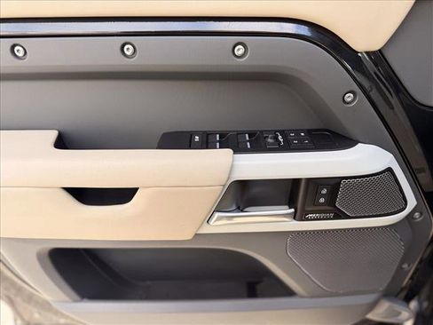 Used 2024 Land Rover Defender 110 X-Dynamic SE image 14