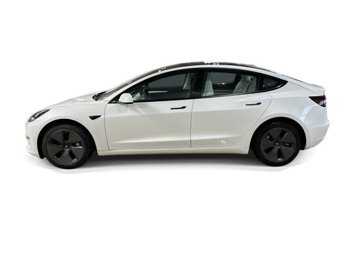 Certified 2023 Tesla Model 3 Standard Range RWD image 3