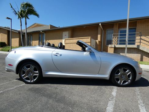 Used 2006 Lexus SC 430 Convertible RWD image 6