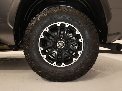 Used 2022 Toyota Tundra SR5 image 32