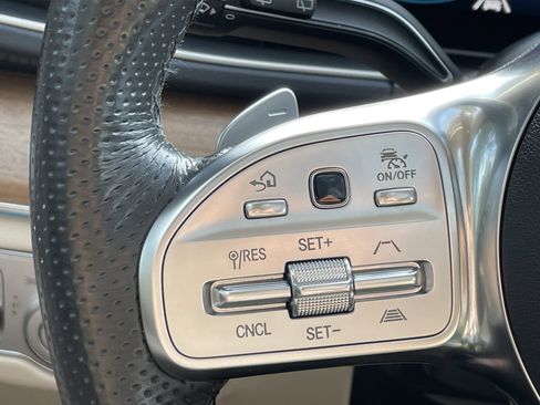 Used 2022 Mercedes-Benz GLS 450 4MATIC image 29