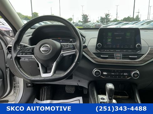 Used 2020 Nissan Altima 2.5 SL FWD image 15