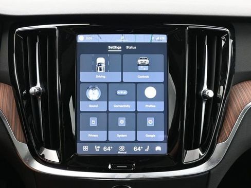 Used 2025 Volvo S60 B5 Plus FWD image 16