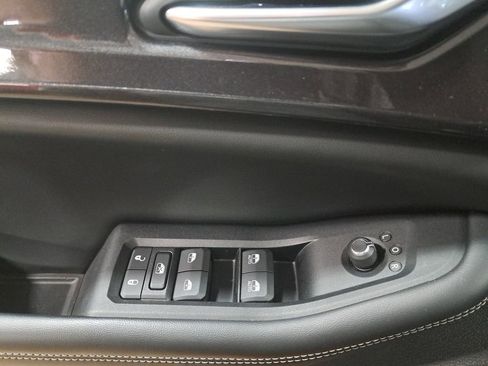 Certified 2023 Jeep Grand Cherokee Altitude image 28