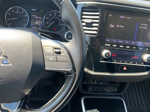 Used 2020 Mitsubishi Outlander SEL AWD/4WD image 14