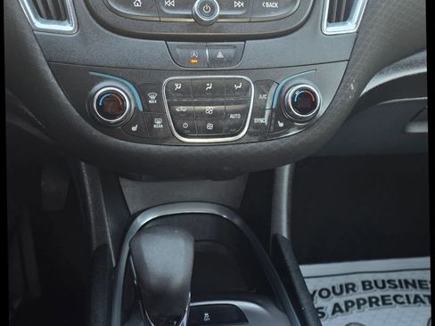 Used 2021 Chevrolet Malibu LT image 14