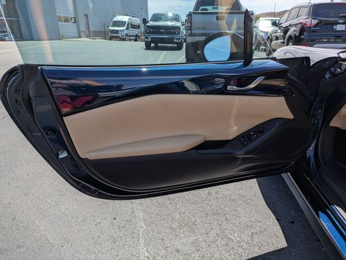 Used 2025 MAZDA MX-5 Miata Grand Touring RWD image 12